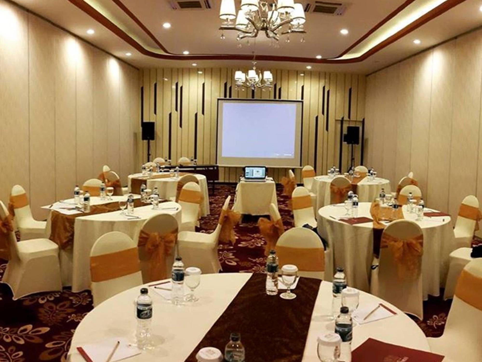 Agria Hotel Bogor Esterno foto