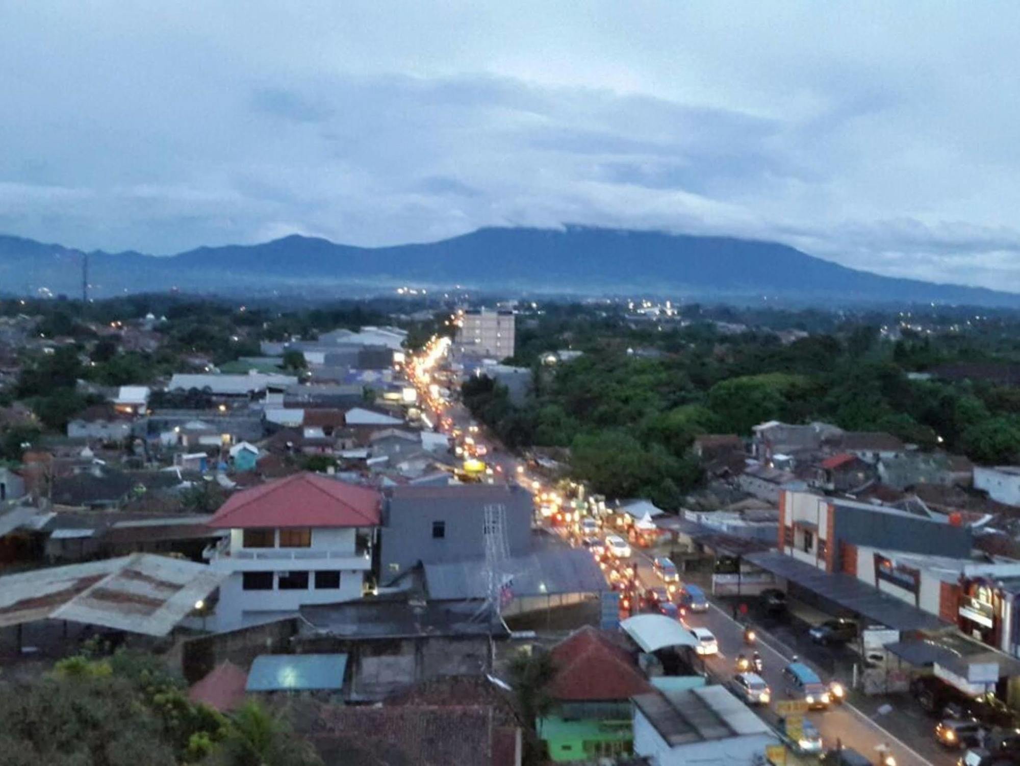 Agria Hotel Bogor Esterno foto