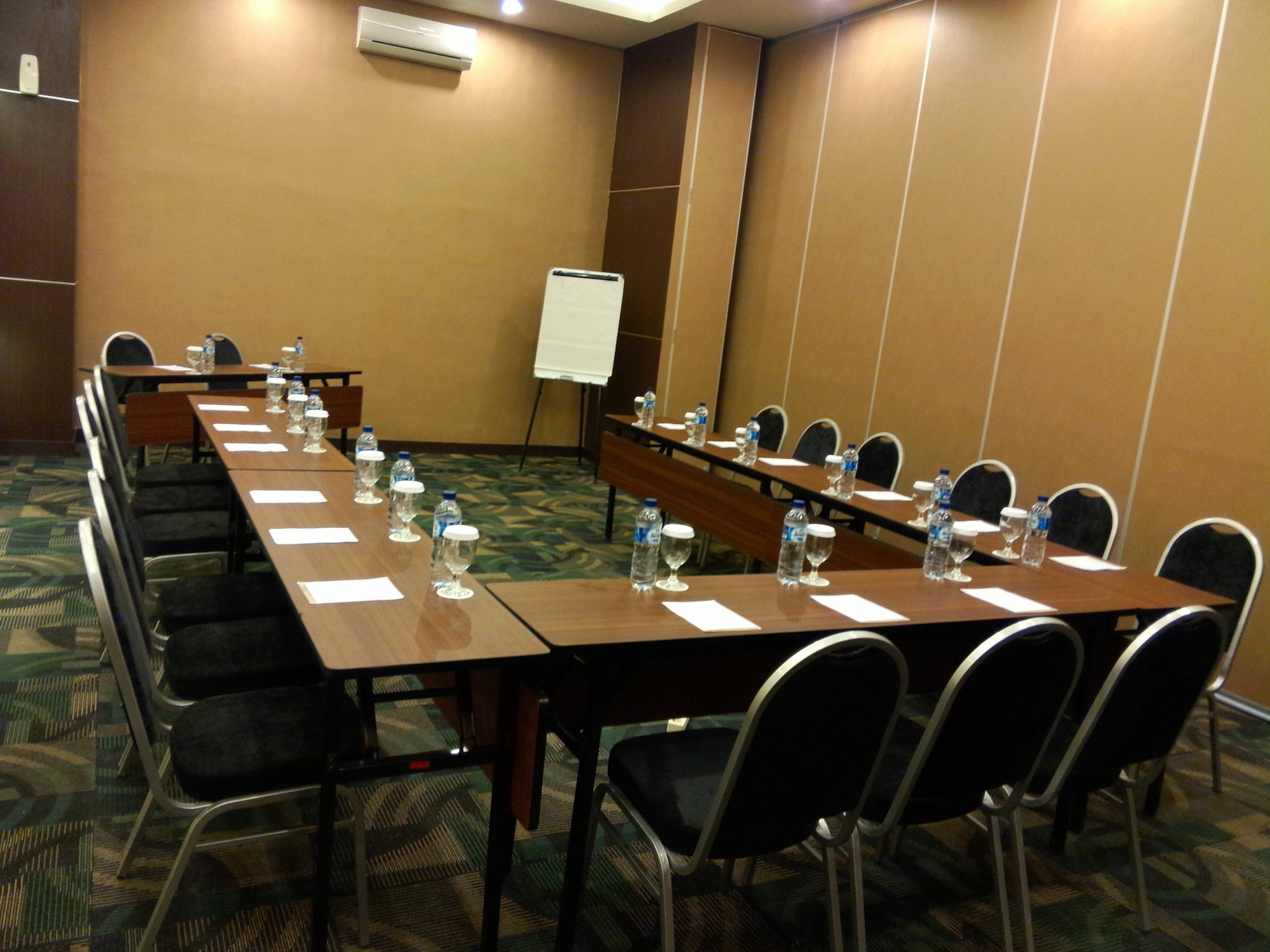 Agria Hotel Bogor Esterno foto